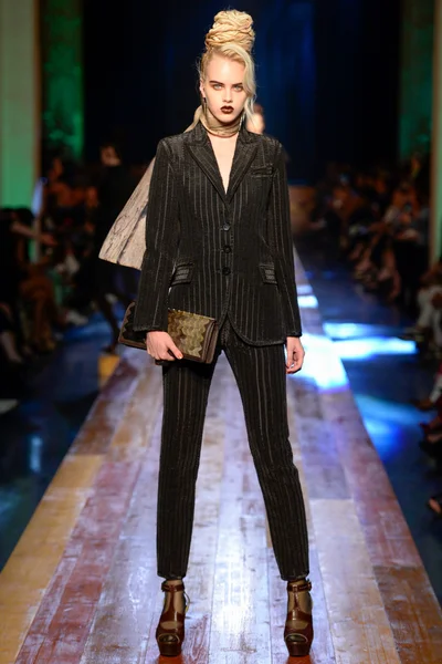 Look 21